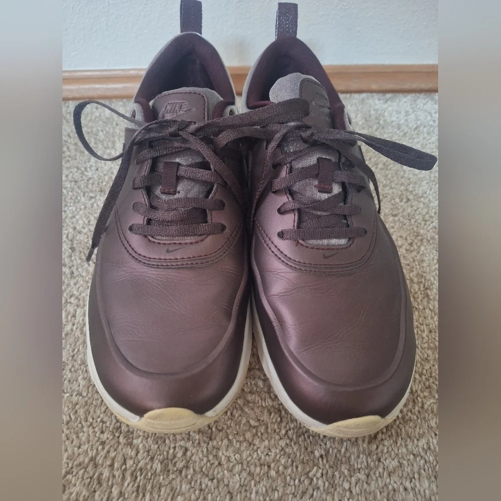 Nike Air Max Thea Premium Metallic Mahogany Sneakers Womens  Size 9.5